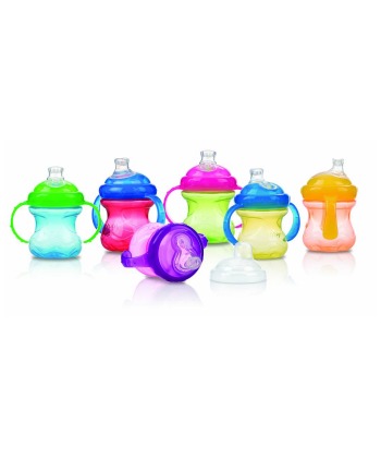 Nuby plasticna casa za decu silikonski pisak sa poklopcem i drskama 240 ml 6 meseci +