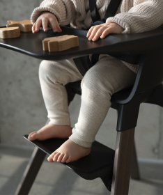Stokke CLikk drvena hranilica za bebe Black&Warm Brown