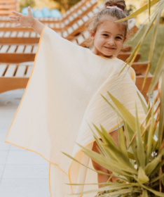 Textil pončo od muslina za plažu za decu Butter Yellow 63x70cm