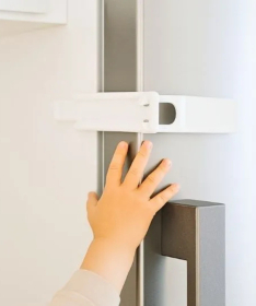 Bebekevi sigurnosna brava za ormarić sa šinom BEVI810