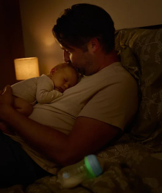 Avent set natural response Nighttime set - flašica sa varalicom SCD838/17