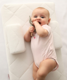 Bebekevi kosi jastuk pozicioner za bebe White