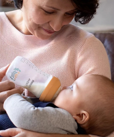 Avent flašica za bebe 3m+ Natural Response srednji protok 260ml SCY903/74