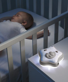 Chicco luk sa projektorom u duginim bojama za krevetac za bebe Roze