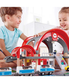 Hape City staza Grand City Station 45 elemenata E3725