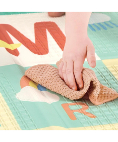 Hape penasta podloga za igru Alphabet 177x147x1 cm E0120