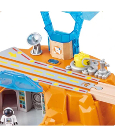 Hape svemirska stanica igračka za decu 48 delova E3799