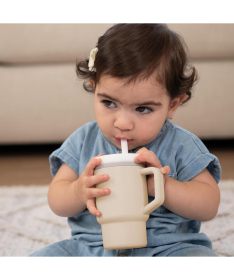 Infantino silikonska čaša sa slamčicom 266ml, 6m+ Bež - 22115405