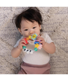 Infantino silikonska glodalica za bebe Frendship